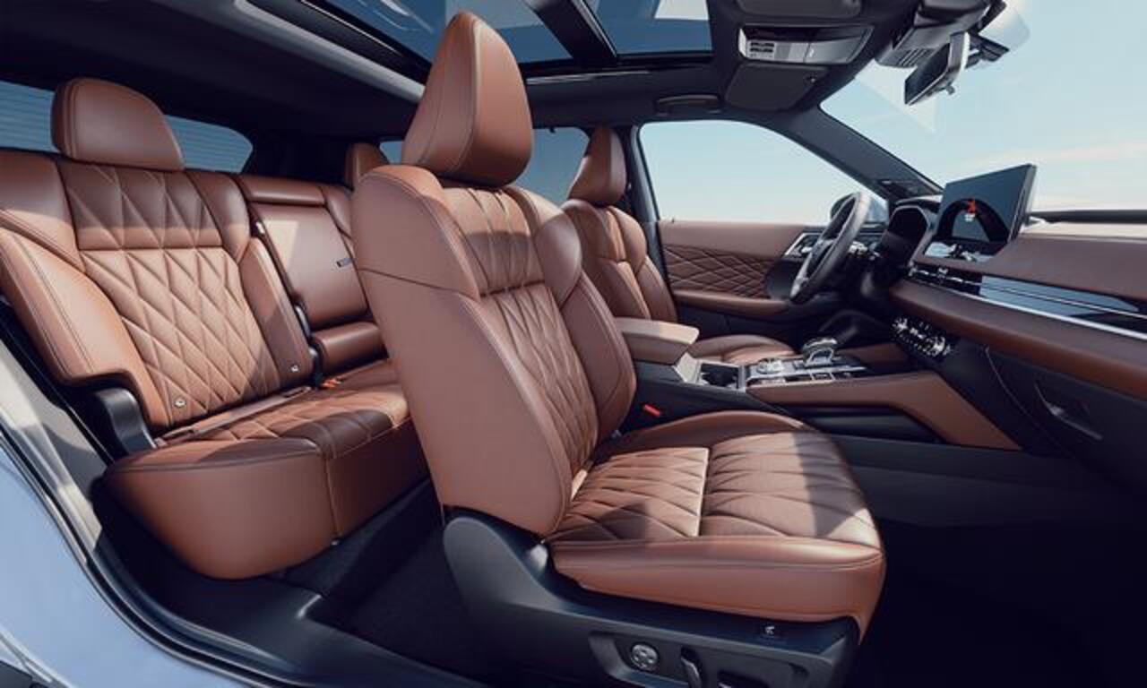 Mitsubishi OUTLANDER 2.4 PHEV Instyle+ Afneembare trekhaak |Demovoordeel