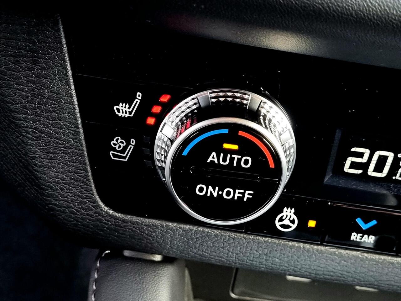 Mitsubishi OUTLANDER 2.4 PHEV Instyle / ¤6.000,- Voordeel Op Nieuwprijs / Nieuw Model 2025 / Elektrische Range 86 KM WLTP / 1600KG Trekgewicht / 8 Jaar Fabrieksgarantie