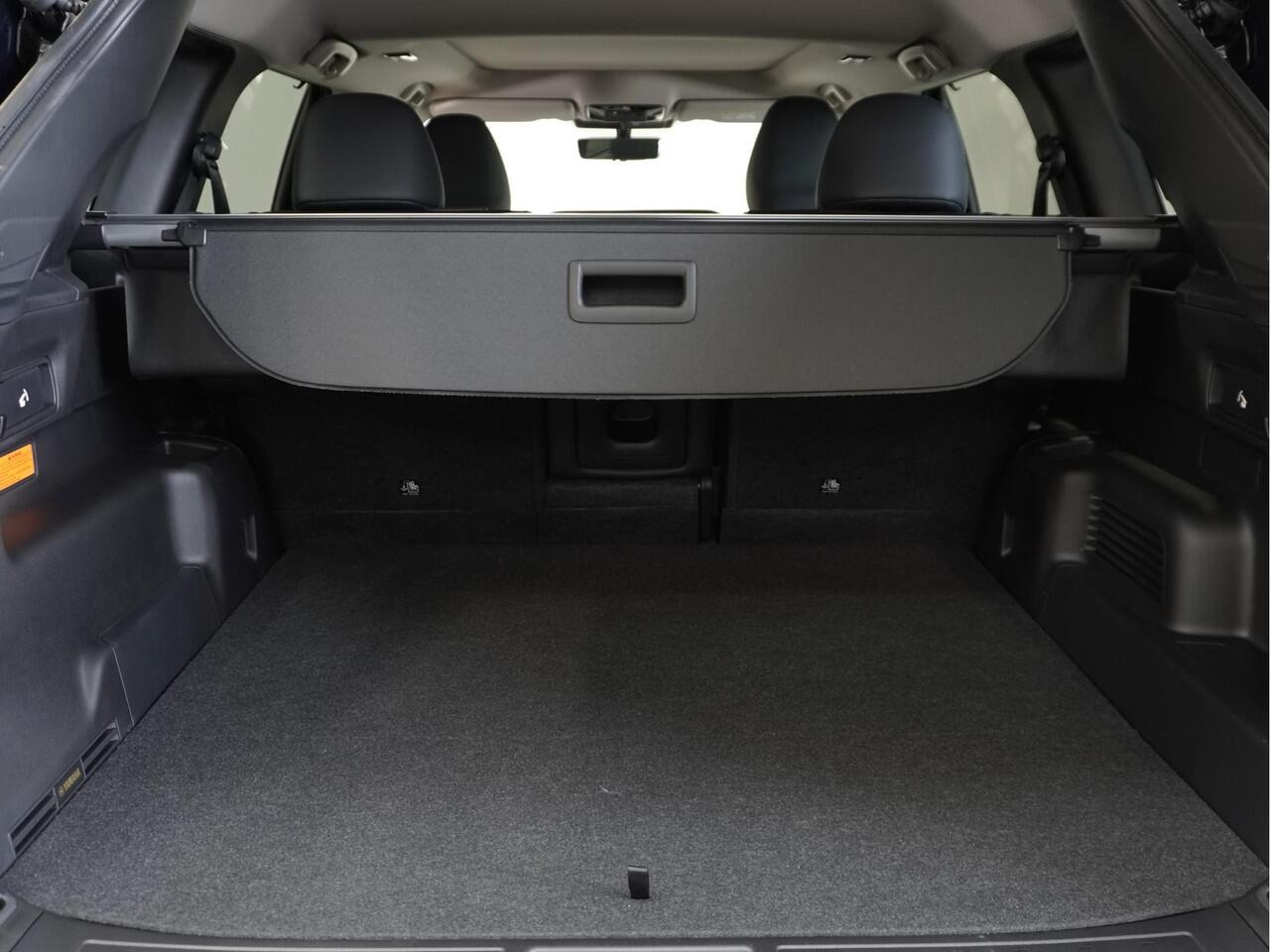 Mitsubishi OUTLANDER 2.4 PHEV Instyle | Uit voorraad leverbaar | 1600 KG trekgewicht | 85 km elektrisch rijbereik | Boostactie ¤1.000 korting