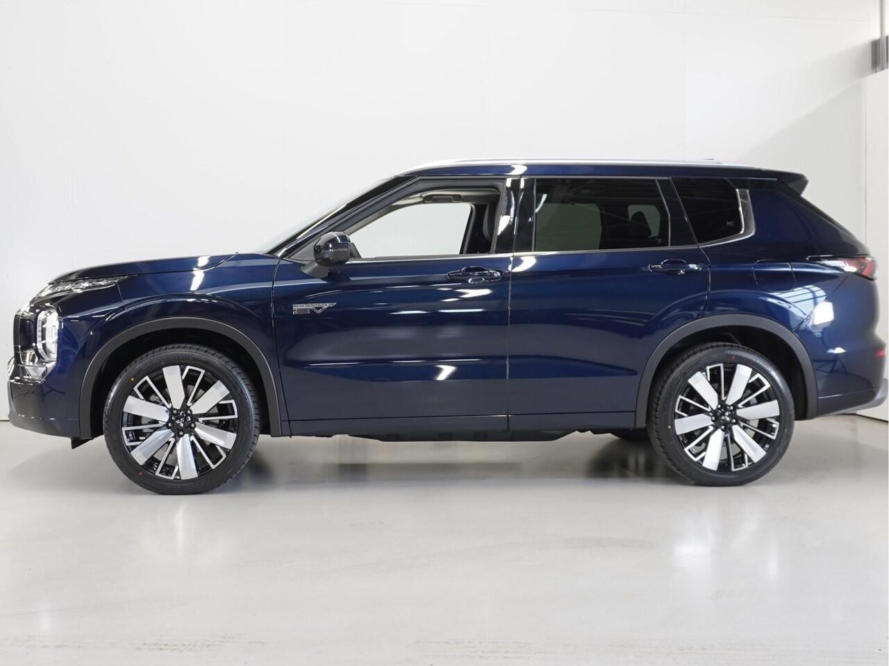 Mitsubishi OUTLANDER 2.4 PHEV Instyle | Uit voorraad leverbaar | 1600 KG trekgewicht | 85 km elektrisch rijbereik | Boostactie ¤1.000 korting