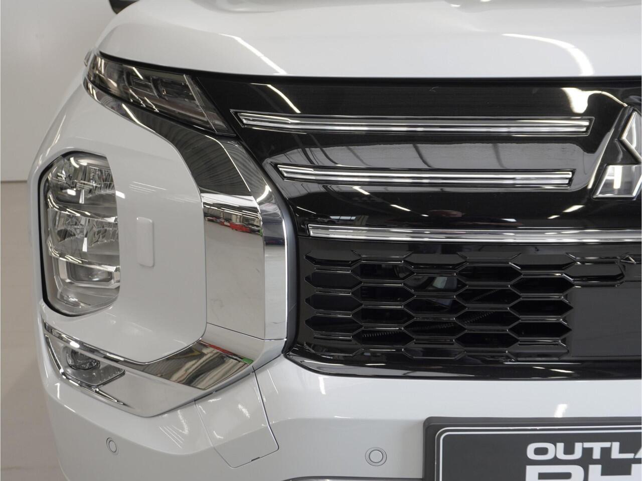 Mitsubishi OUTLANDER 2.4 PHEV Instyle | Uit voorraad leverbaar | Full options | 8 jaar garantie | Boostactie ¤1.000 korting