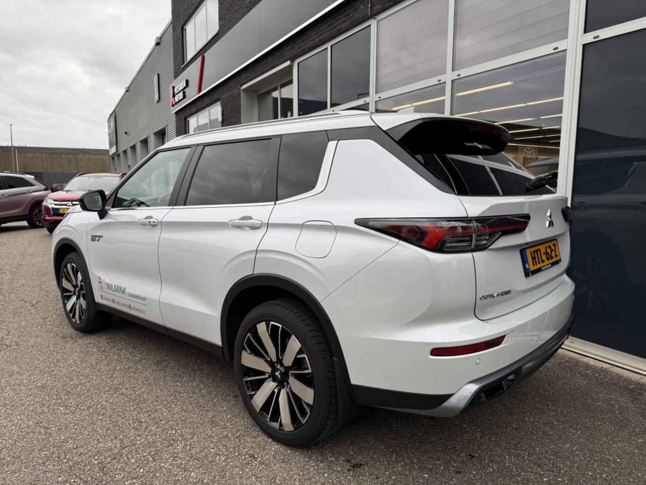 Mitsubishi OUTLANDER 2.4 PHEV First Ed. | Head up | Elek. Achterklep | 306pk
