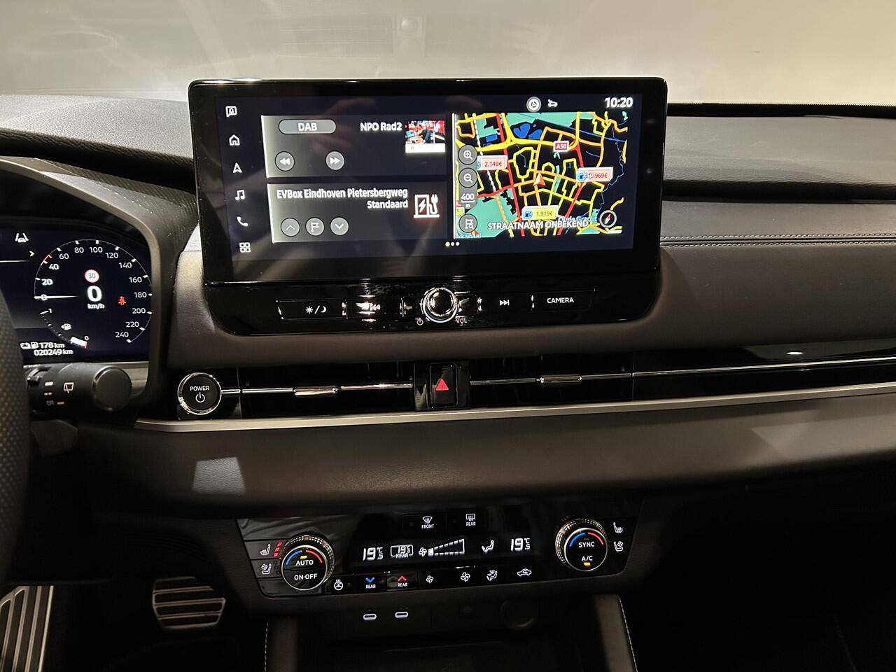 Mitsubishi OUTLANDER 2.4 PHEV Instyle | Leder | Panoramadak | 360 Camera | Adaptieve Cruise |