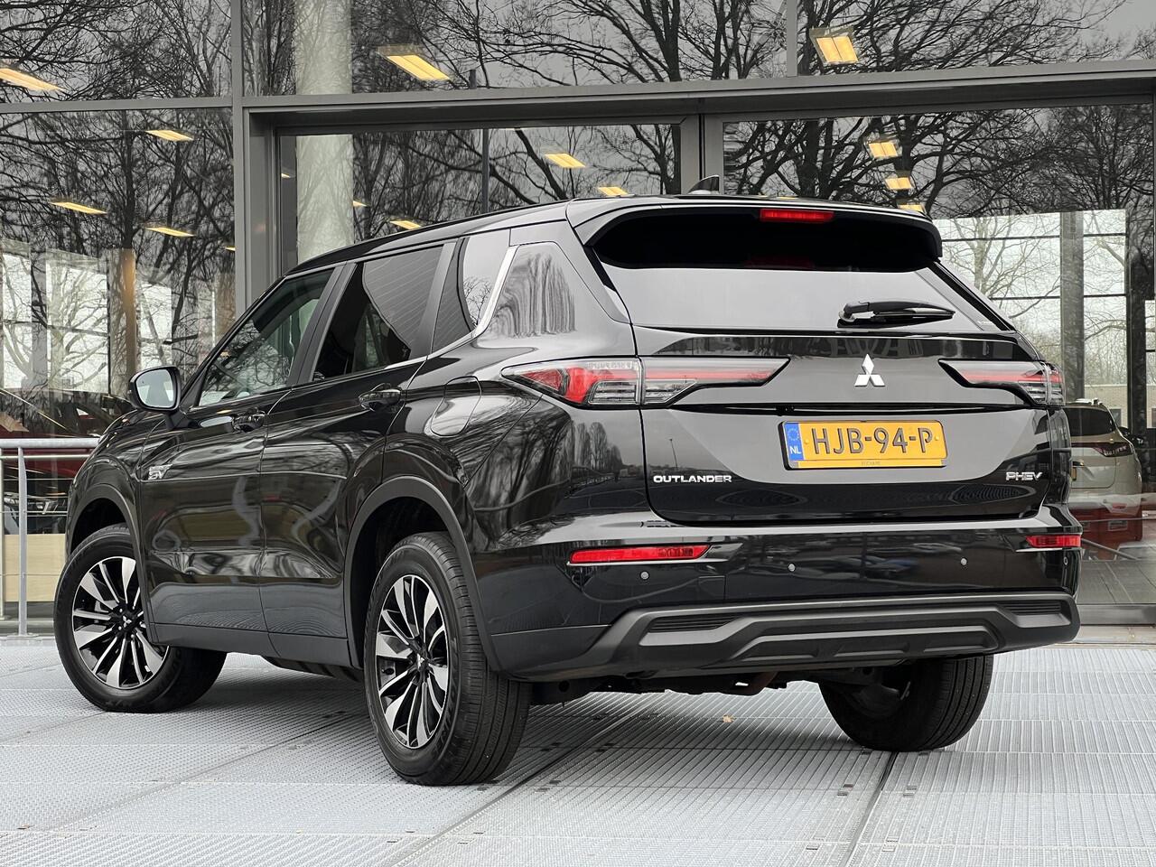 Mitsubishi OUTLANDER 2.4 PHEV Intense 307PK | Adaptieve Cruise Control | Navigatie | FABRIEKSGARANTIE TOT 03-2033!