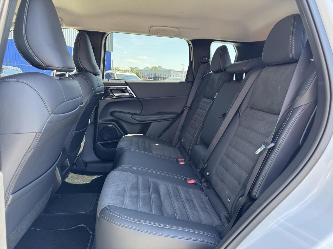 Mitsubishi OUTLANDER 2.4 PHEV Intense