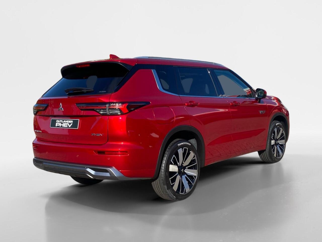 Mitsubishi OUTLANDER 2.4 PHEV Instyle | 7.500 EURO KORTING | NU DIRECT LEVEBAAR |