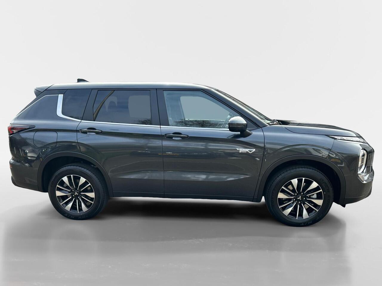 Mitsubishi OUTLANDER 2.4 PHEV Intense | NIEUW MODEL | LEVERING 2025 | 6.000 EURO INTRODUCTIE KORTING| NU DIRECT LEVERBAAR |