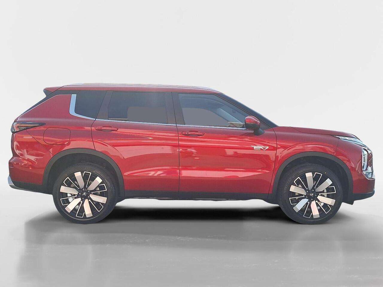 Mitsubishi OUTLANDER 2.4 PHEV First Edition |¤6.000,- VOORRAADKORTING| OP=OP| 8 Jaar garantie|