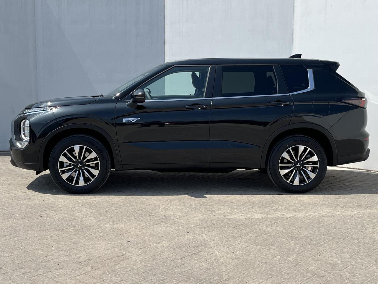 Mitsubishi OUTLANDER 2.4 PHEV Intense / ¤6.000,- Voordeel Op Nieuwprijs / Elektrische Range 86 KM WLTP / 1600KG Trekgewicht / 8 Jaar Fabrieksgarantie