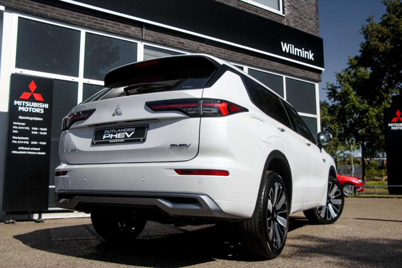 Mitsubishi OUTLANDER 2.4i PHEV Instyle | voorraad korting ¤8000,-