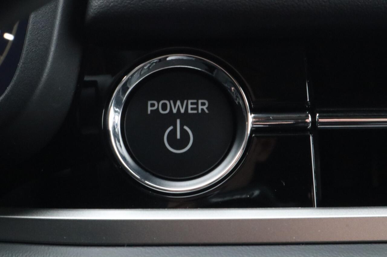 Mitsubishi OUTLANDER 2.4 PHEV First Edition