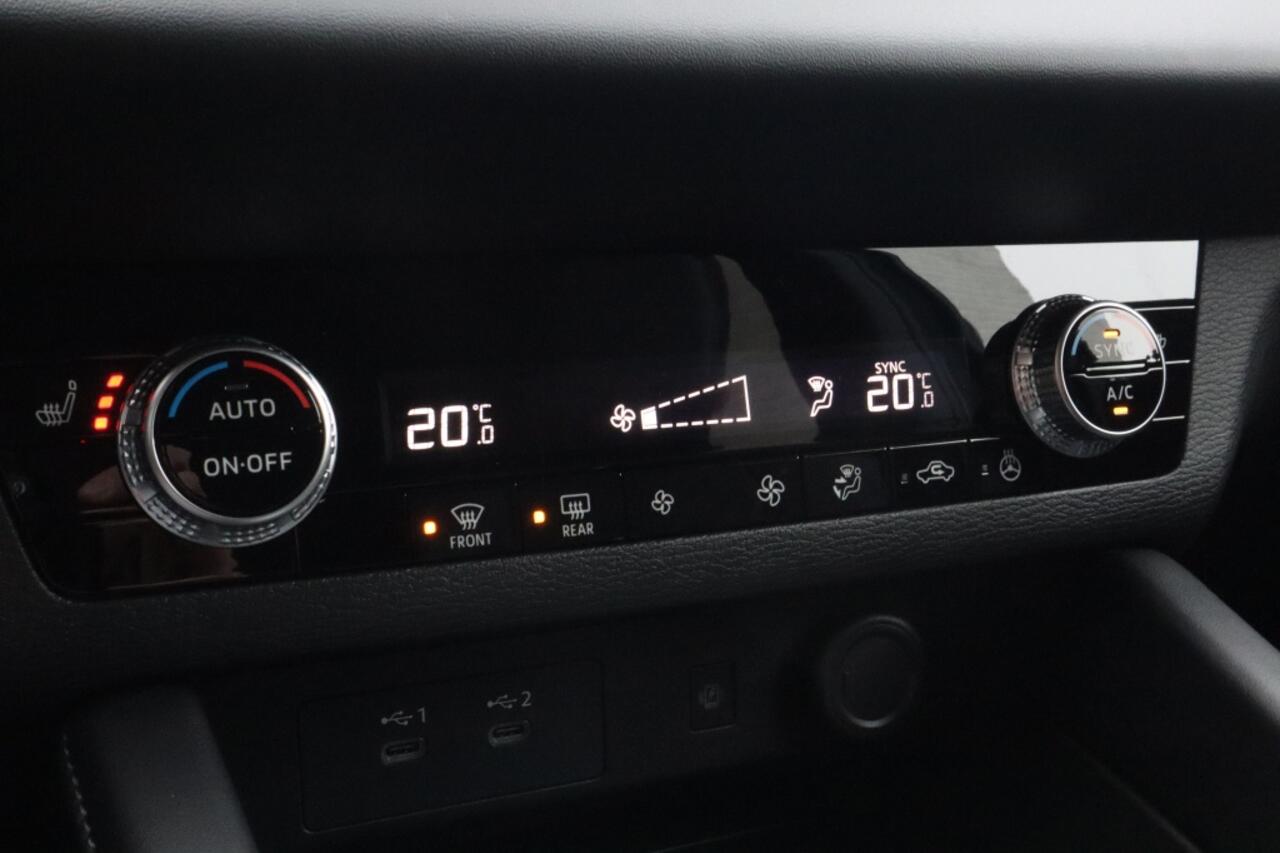 Mitsubishi OUTLANDER 2.4 PHEV First Edition