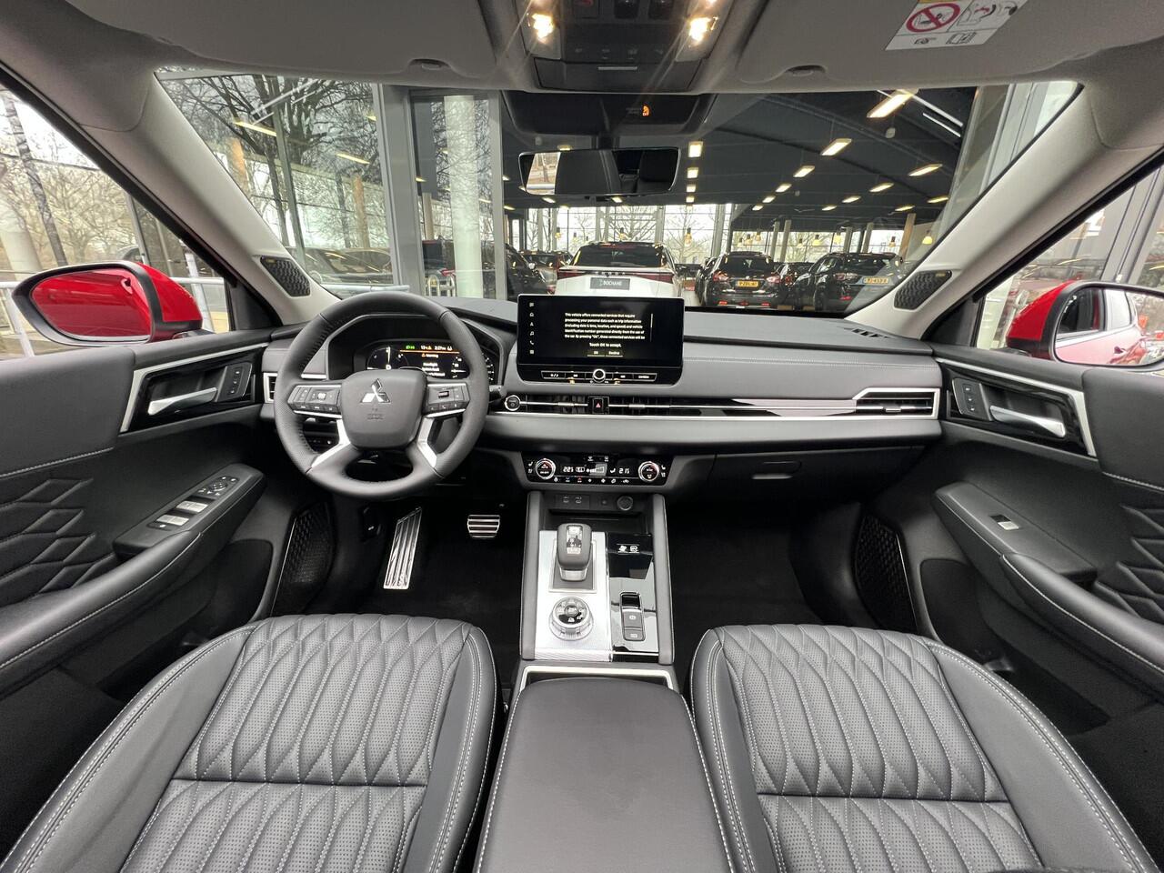 Mitsubishi OUTLANDER 2.4 PHEV Instyle | DIRECT LEVERBAAR MET 8 JAAR FABRIEKSGARANTIE!