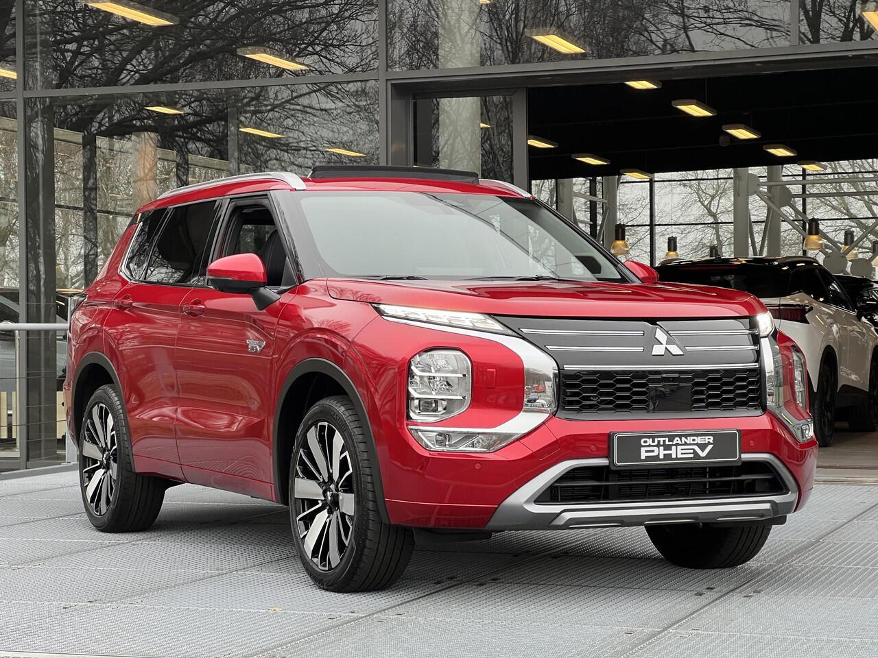 Mitsubishi OUTLANDER 2.4 PHEV Instyle | DIRECT LEVERBAAR MET 8 JAAR FABRIEKSGARANTIE!