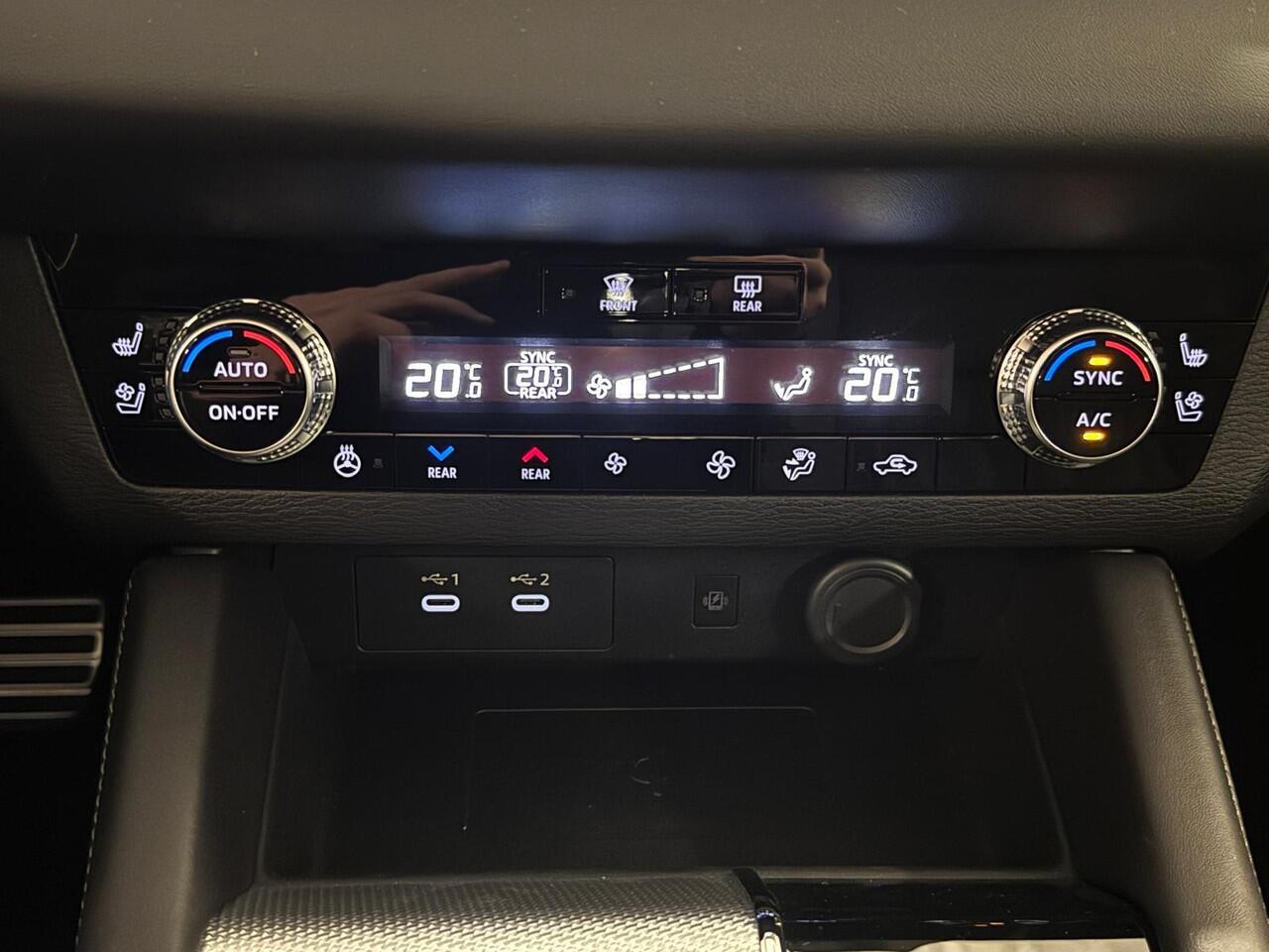 Mitsubishi OUTLANDER 2.4 PHEV Instyle DIRECT LEVERBAAR MET 8 JAAR FABRIEKSGARANTIE! Plugin hybride