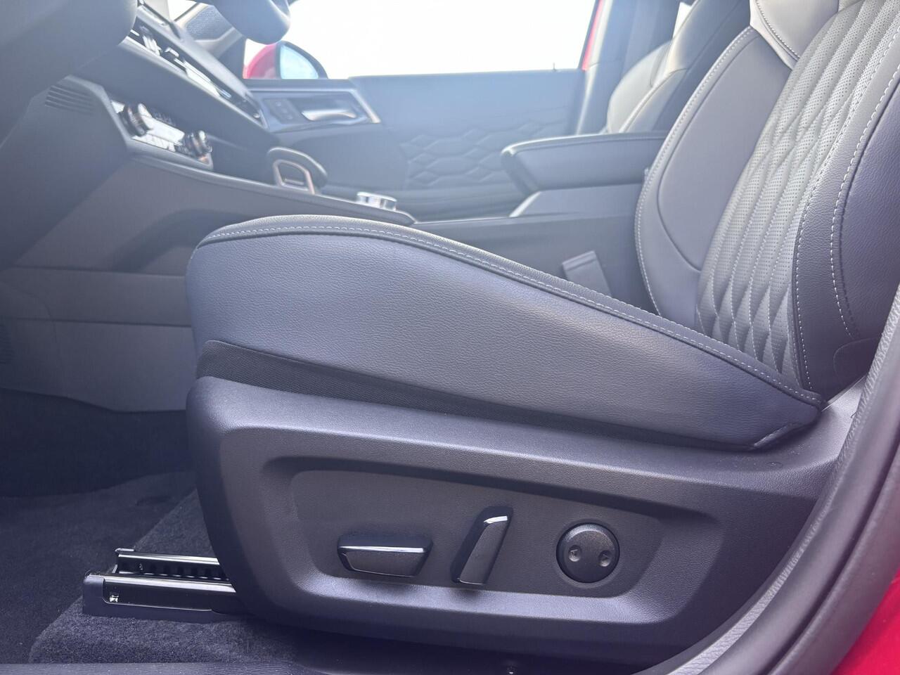 Mitsubishi OUTLANDER 2.4 PHEV Instyle