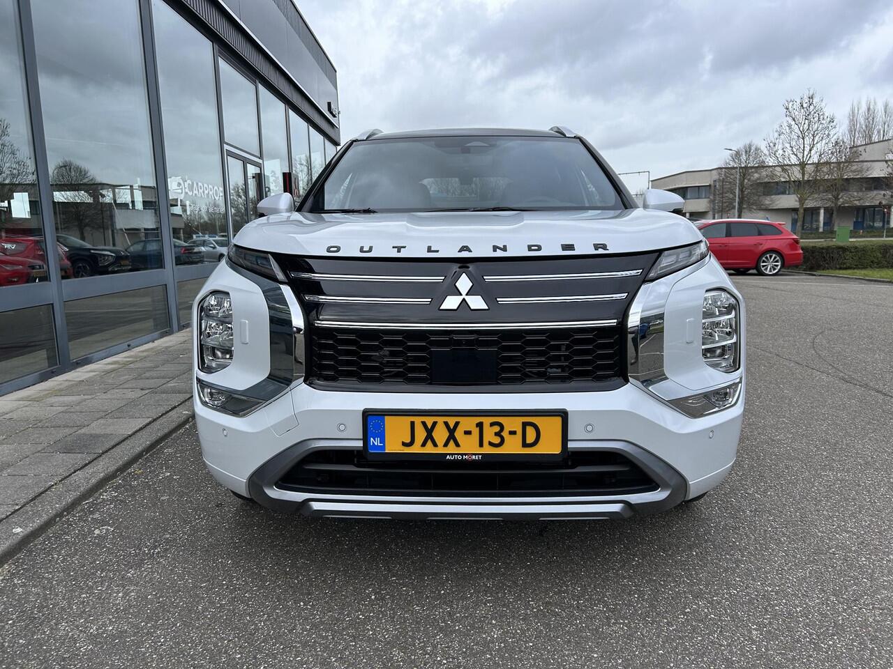 Mitsubishi OUTLANDER 2.4 PHEV Instyle+