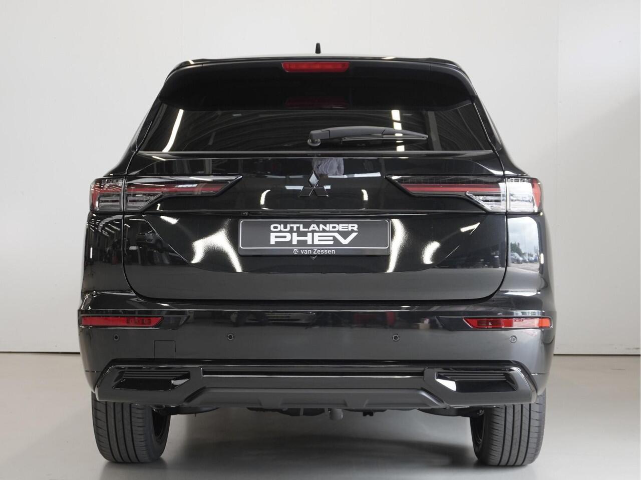 Mitsubishi OUTLANDER 2.4 PHEV Instyle+ Black Edition | Uniek in NL | 20 Inch | Full Options | 8 Jaar garantie