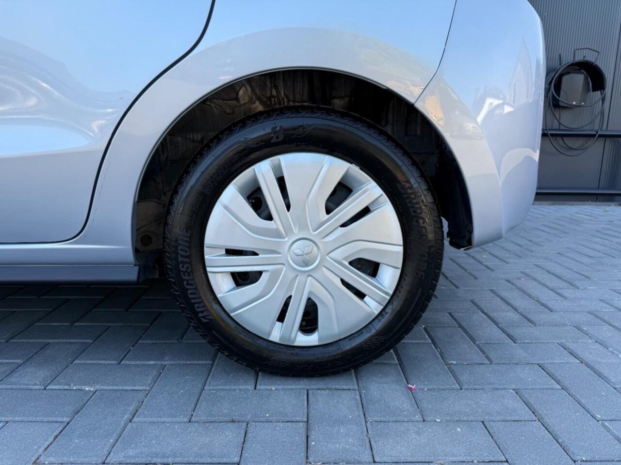 Mitsubishi SPACE STAR 1.0 Cool+ / Airco / 5-deurs / AUX