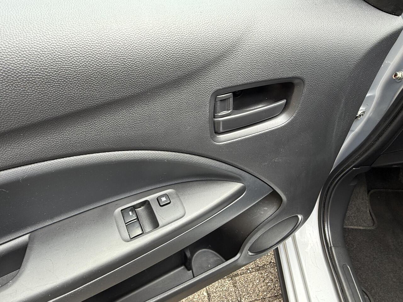 Mitsubishi SPACE STAR 1.0 Cool+ / Airco/ Elektrische ramen