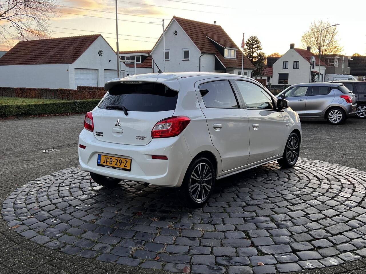 Mitsubishi SPACE STAR 1.2 Instyle | 15"LMV | ALL-Season | Navi | Carplay | Stoelverw. | All-in rijklaarprijs
