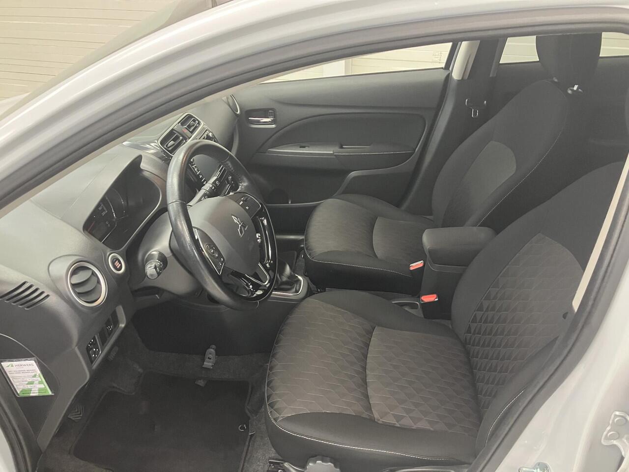 Mitsubishi SPACE STAR 1.2 Nova / Eerste Eigenaar / Dealer Onderhouden / Navigatie / Keyless / Cruise Control / Climate Control /