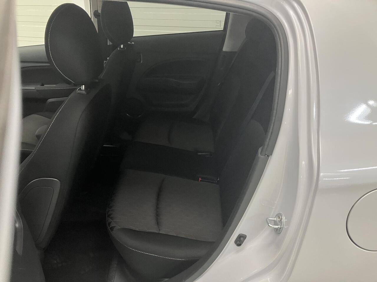 Mitsubishi SPACE STAR 1.2 Nova / Eerste Eigenaar / Dealer Onderhouden / Navigatie / Keyless / Cruise Control / Climate Control /