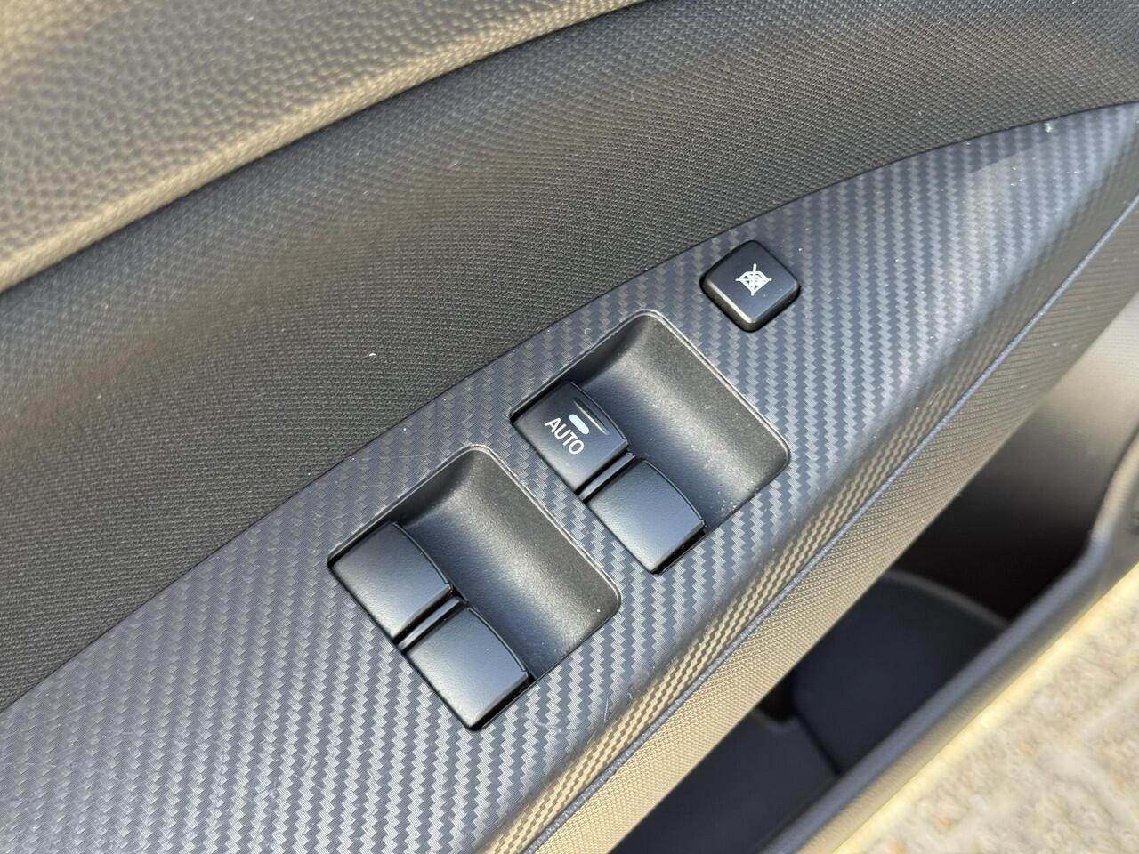 Mitsubishi SPACE STAR 1.2 Nova Stoelverwarming | Carplay | Cruise