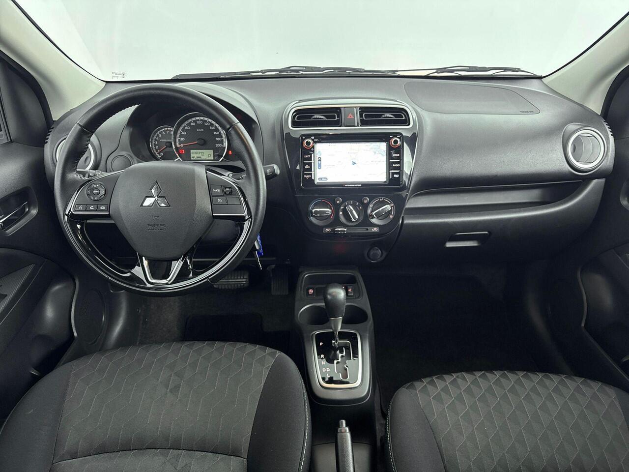 Mitsubishi SPACE STAR 1.2 Nova | Automaat | Apple Carplay/Android Auto | Airco | Navigatie | Stoelverwarming | All season banden | Parkeersensoren achter |