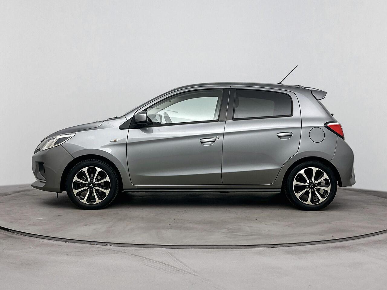 Mitsubishi SPACE STAR 1.2 Nova | Automaat | Apple Carplay/Android Auto | Airco | Navigatie | Stoelverwarming | All season banden | Parkeersensoren achter |