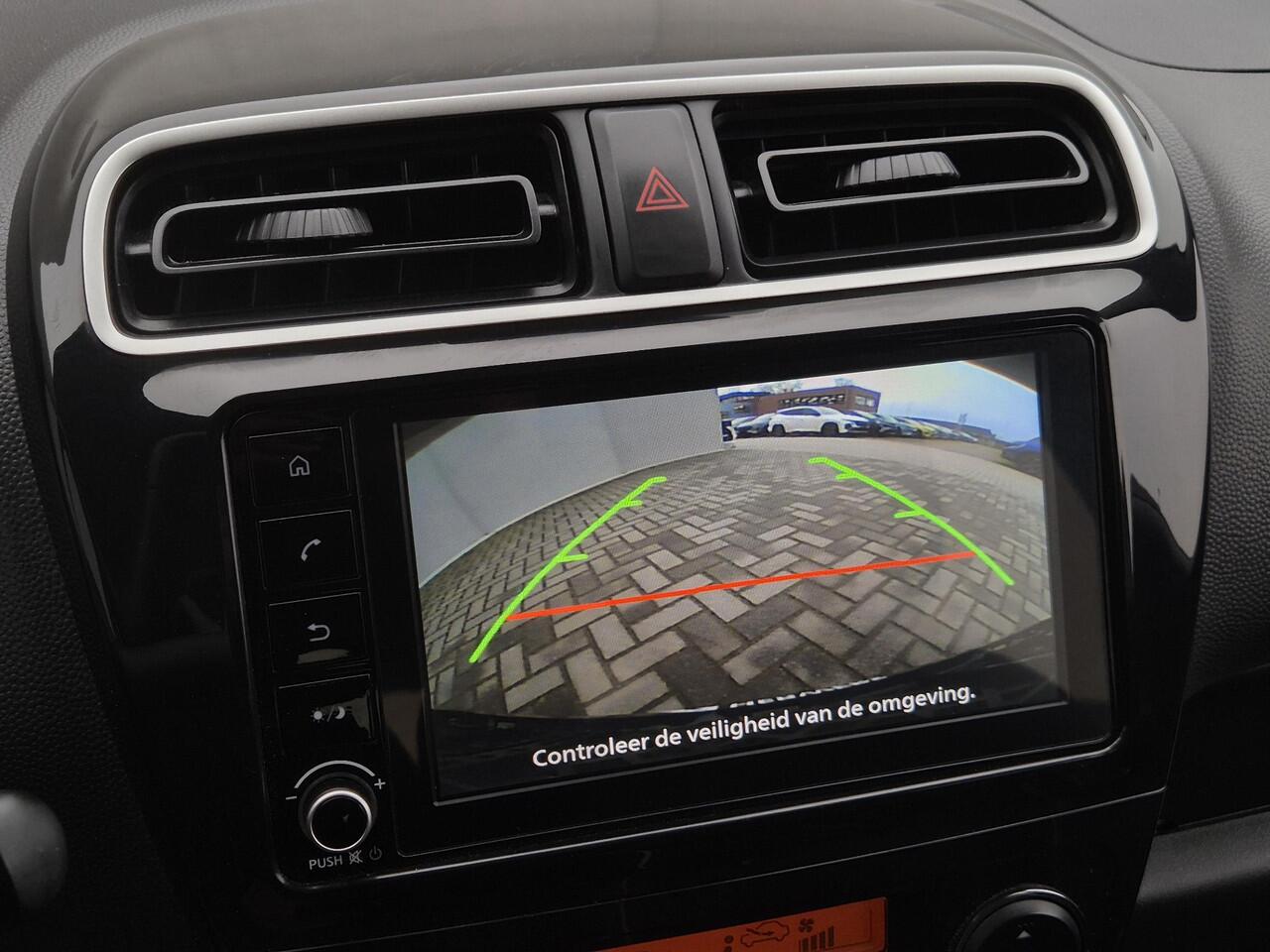 Mitsubishi SPACE STAR 1.2 Instyle Automaat / Navigatie via Apple Carplay of Android Auto / Airco / Stoelverwarming / Achteruitrijcamera / Cruise control / Keyless Entry/Start /