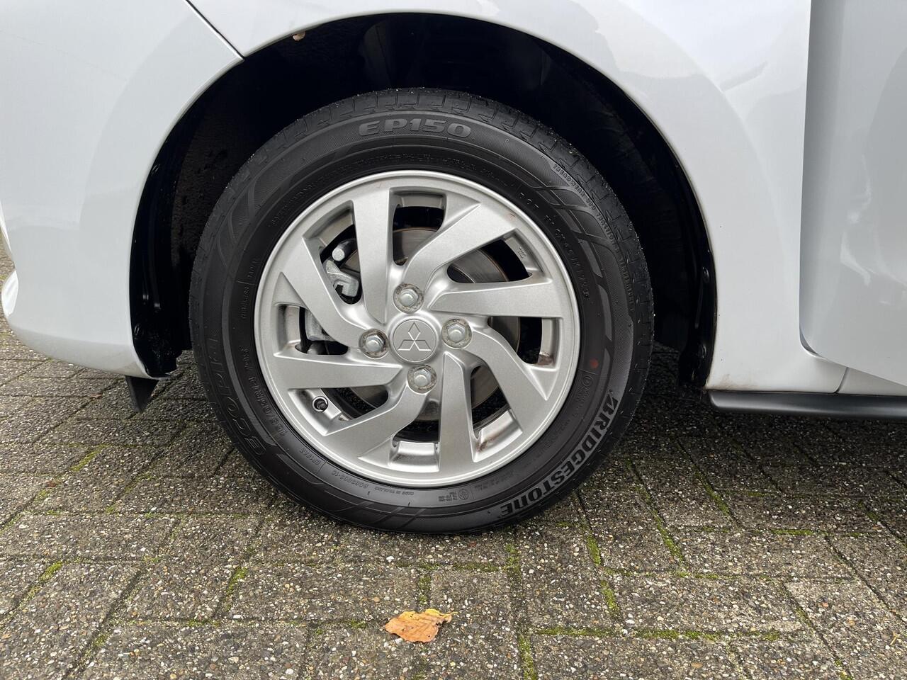 Mitsubishi SPACE STAR 1.2 Dynamic Automaat / Fabr.garantie 11-2031 /