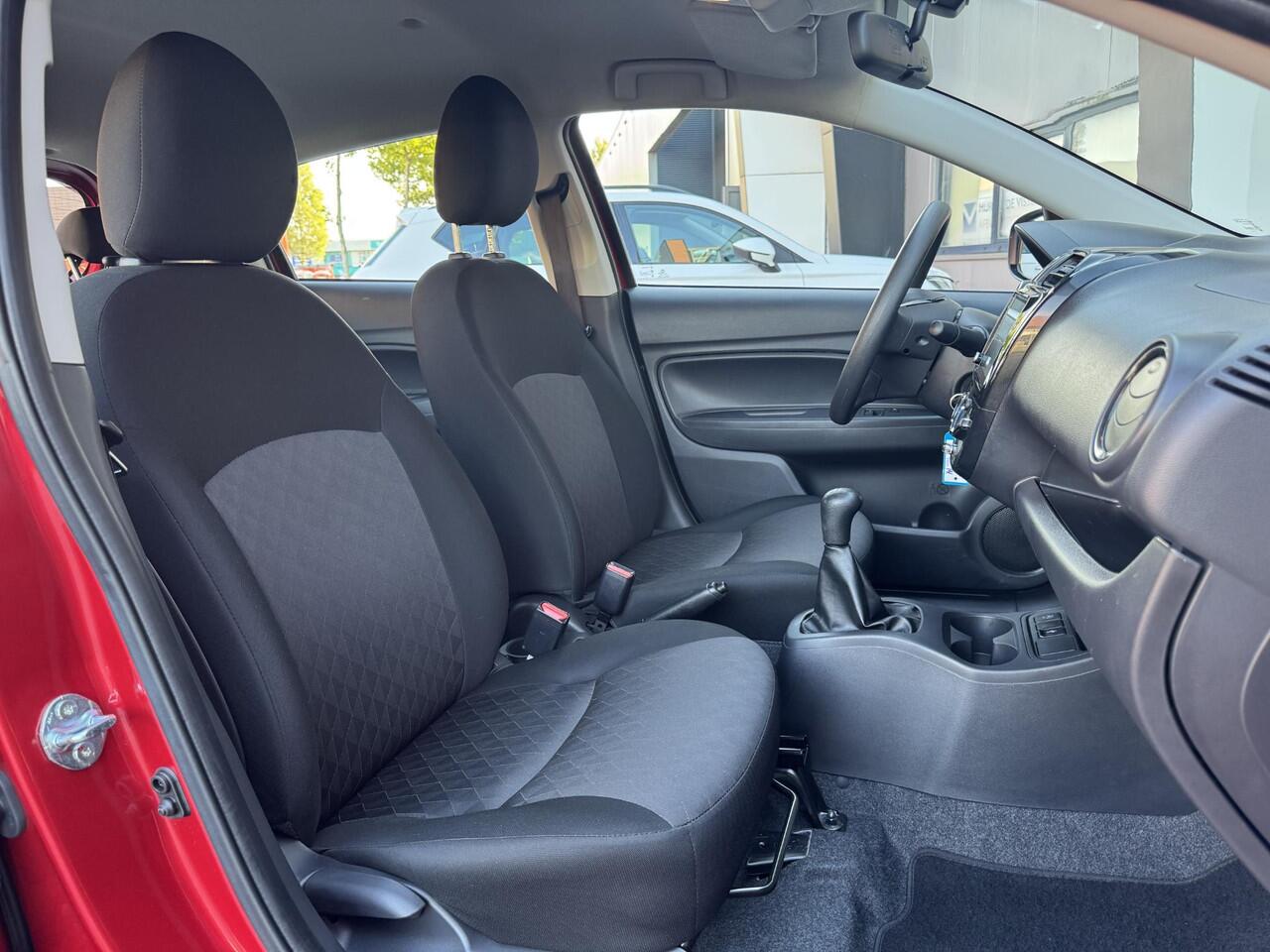 Mitsubishi SPACE STAR 1.2 Connect+