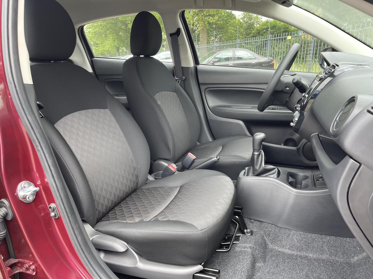 Mitsubishi SPACE STAR 1.2 Connect+