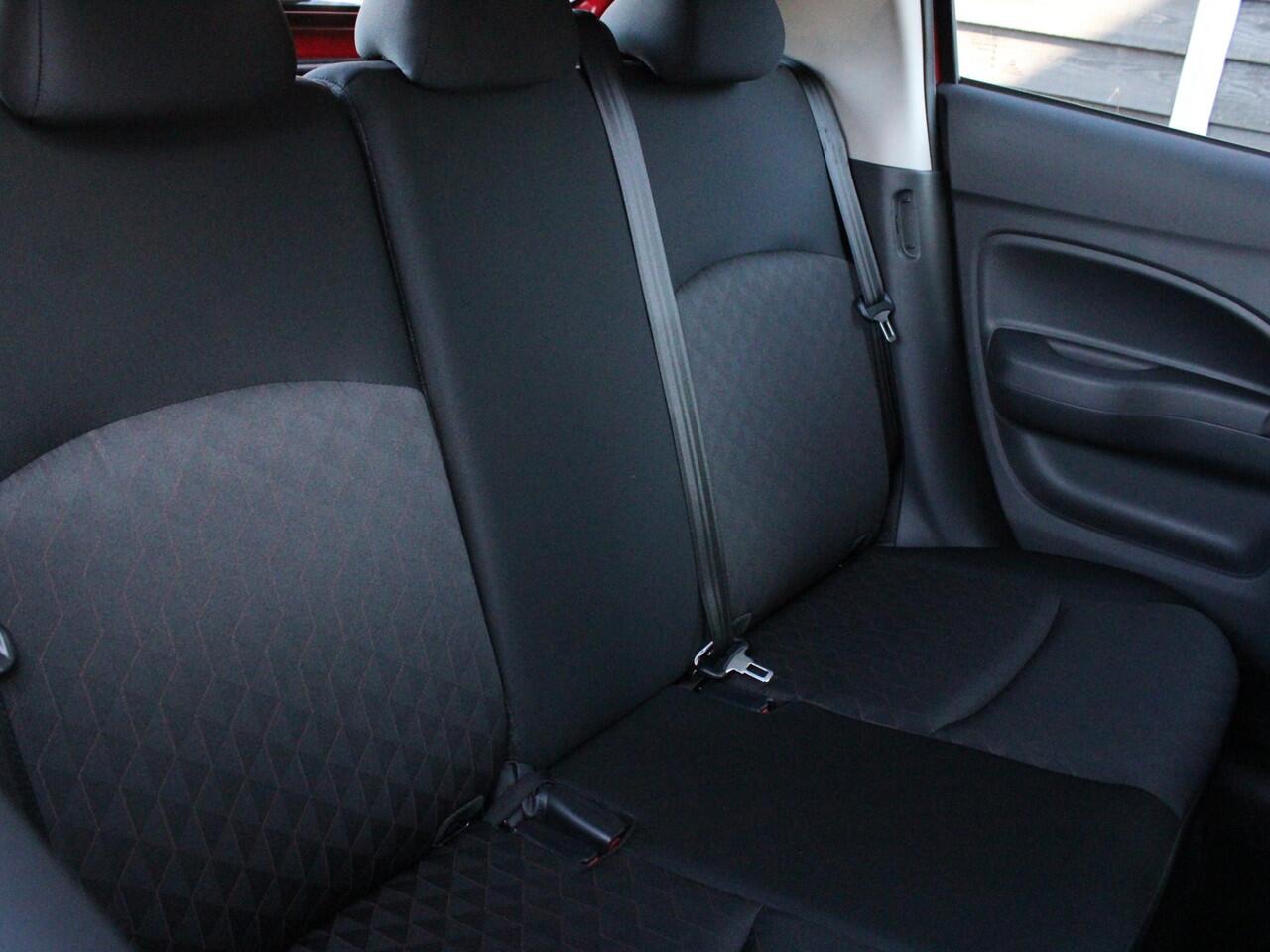 Mitsubishi SPACE STAR Connect+ 1.2 70PK 5DRS Airco, Apple carplay/Android auto, Audio/DAB, Elek.verst.buitenspiegels en ramen voor,