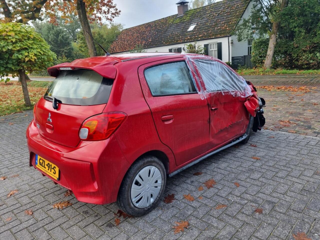 Mitsubishi SPACE STAR 1.2 Connect+