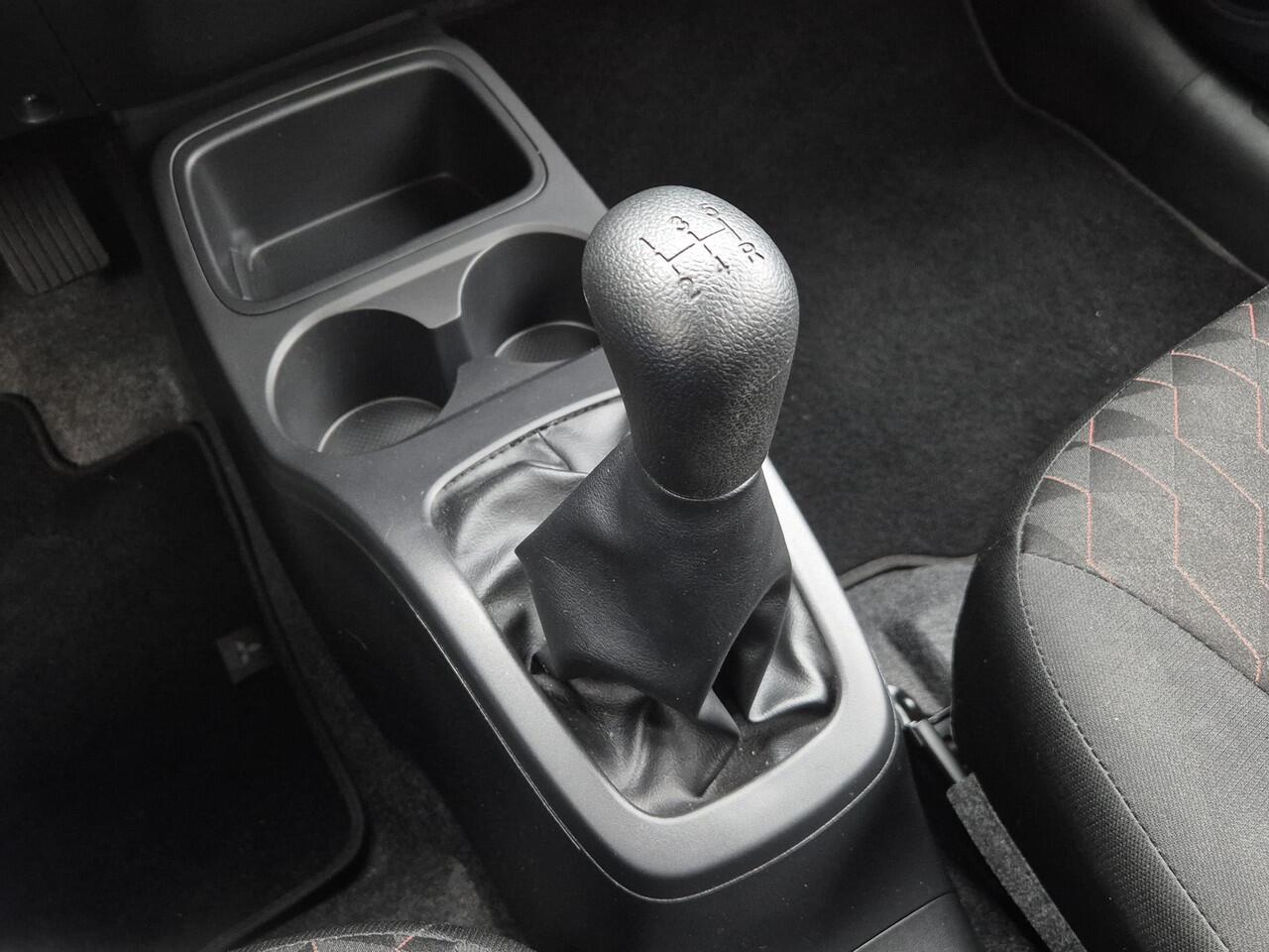 Mitsubishi SPACE STAR 1.2 Connect+ Handgeschakeld / 8 Jaar Fabrieksgarantie / All season banden / Airco / Elektrische ramen voor / DAB radio / Bluetooth telefoonvoorbereiding /