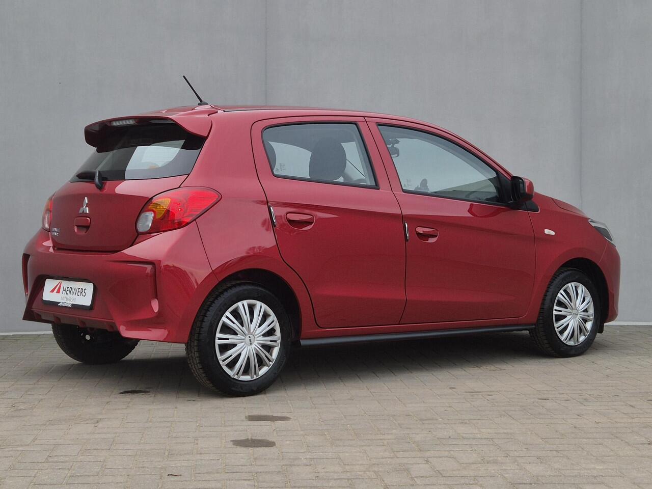 Mitsubishi SPACE STAR 1.2 Connect+ Handgeschakeld / 8 Jaar Fabrieksgarantie / All season banden / Airco / Elektrische ramen voor / DAB radio / Bluetooth telefoonvoorbereiding /