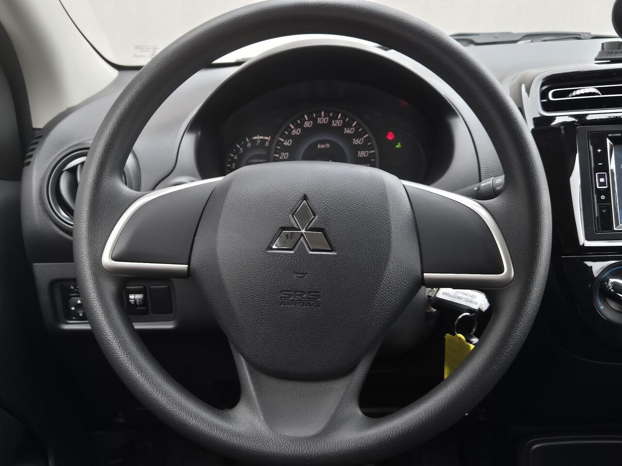 Mitsubishi SPACE STAR 1.2 Connect+ Handgeschakeld / 8 Jaar Fabrieksgarantie / All season banden / Airco / Elektrische ramen voor / DAB radio / Bluetooth telefoonvoorbereiding /