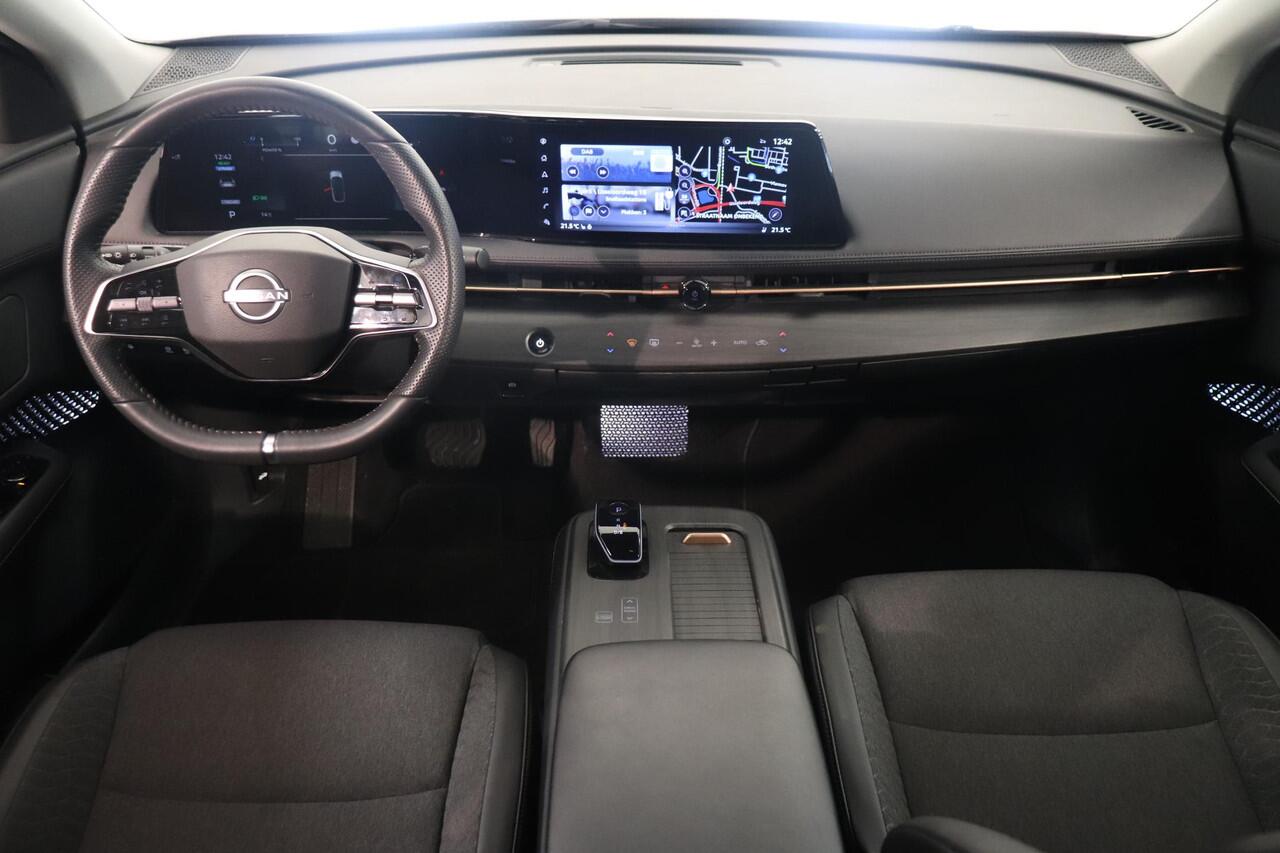 Nissan Ariya Advance 66 kWh | Warmtepomp | 22 KWH lader | 360° Camera | elektr. achterklep | Stuur & stoel verwarming |