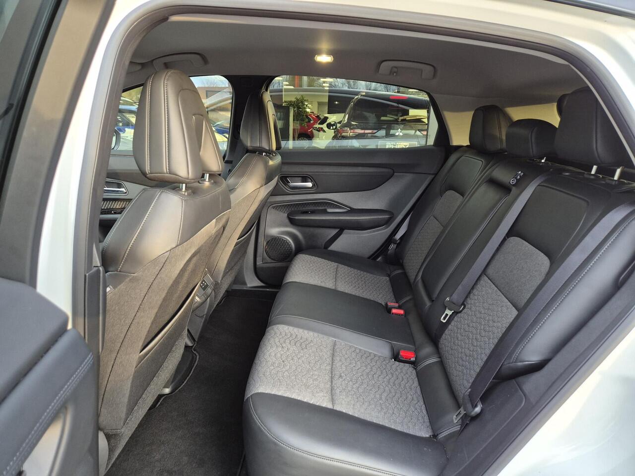 Nissan Ariya Advance 66 kWh | Batt SOH 98,7% | 22KW laadcapaciteit | Apple & Android | All weather banden|