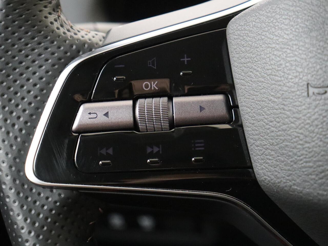 Nissan Ariya Engage SV 66 kWh | Trekhaak | Achteruitrijcamera | Navigatie | Adaptive Cruise Control | Climate Control | Warmtepomp