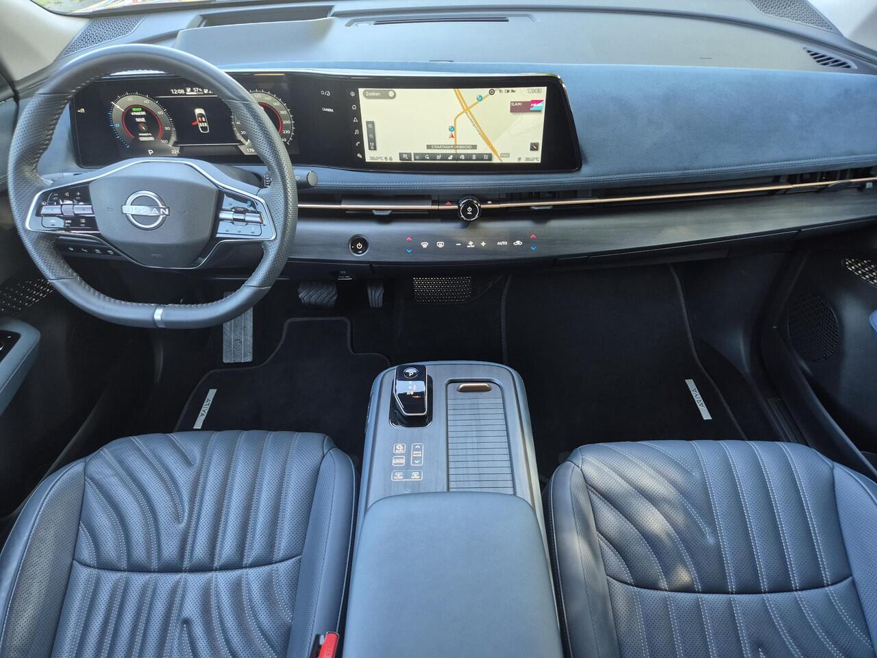 Nissan Ariya e-4ORCE Evolve+ Pack 91 kWh Automaat / AWD / 4WD/ Vision Tech / HUD / Trekgewicht 1500 kg / Glazen schuif- en kanteldak / Bose Audio Systeem / Stuur-, Stoel en Achterbankverwarming / Rondomzicht camera / Elektrische achterklep /