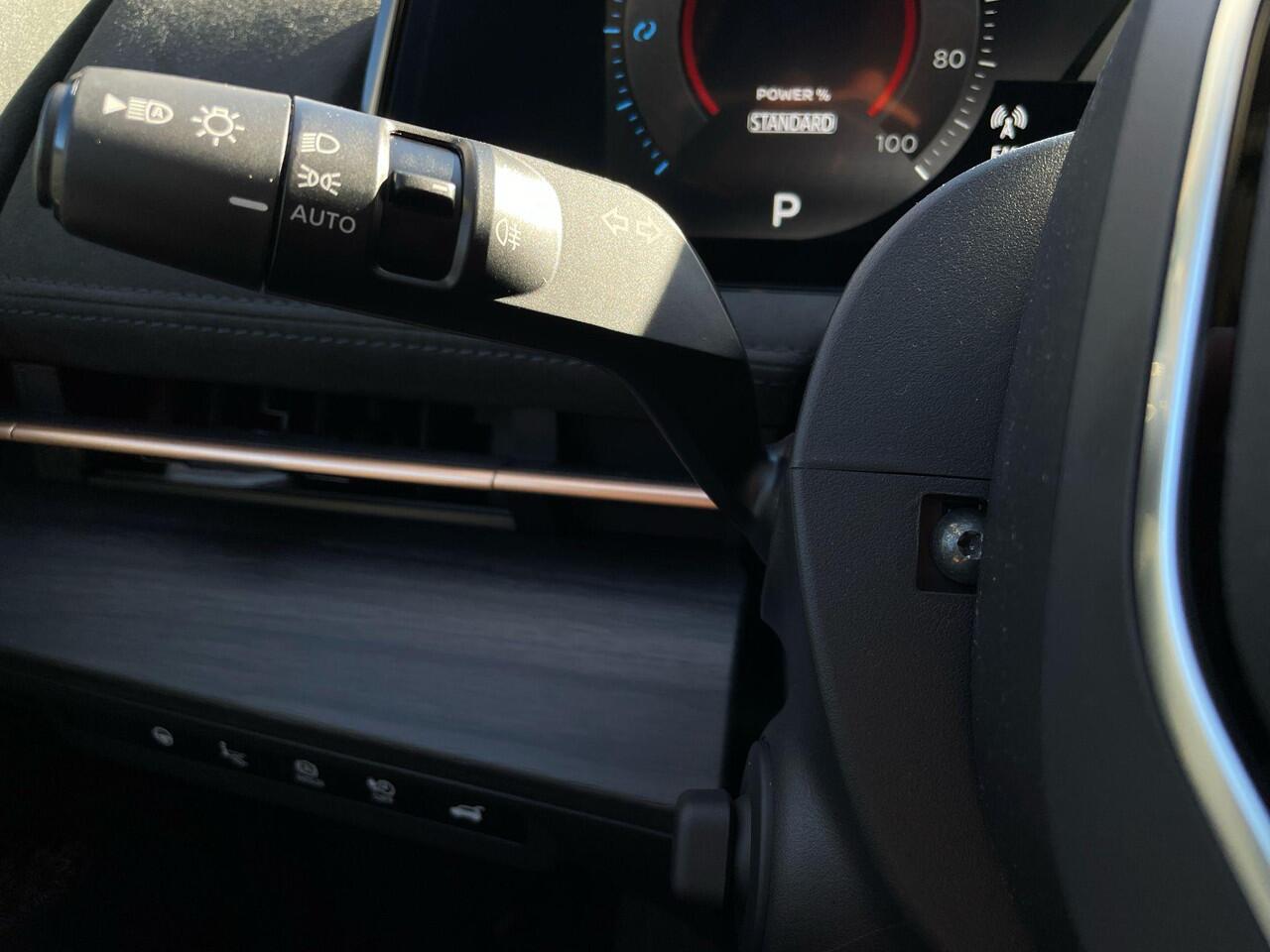 Nissan Ariya Advantage Edition Plus 91 kWh / Glazen Schuif- en Kanteldak / 360° Camera / Stuur- en Stoelverwarming voor en achter / Apple Carplay & Android Auto / Adaptieve Cruise Control / Keyless Entry & Start