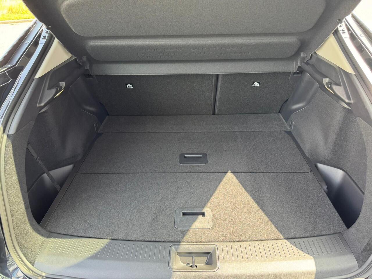 Nissan Ariya Evolve 87 kWh | 22kW LADER | SCHUIFDAK | ¤ 6.000,- VOORRAADKORTING | ¤ 321,- BIJTELLING P.M. |