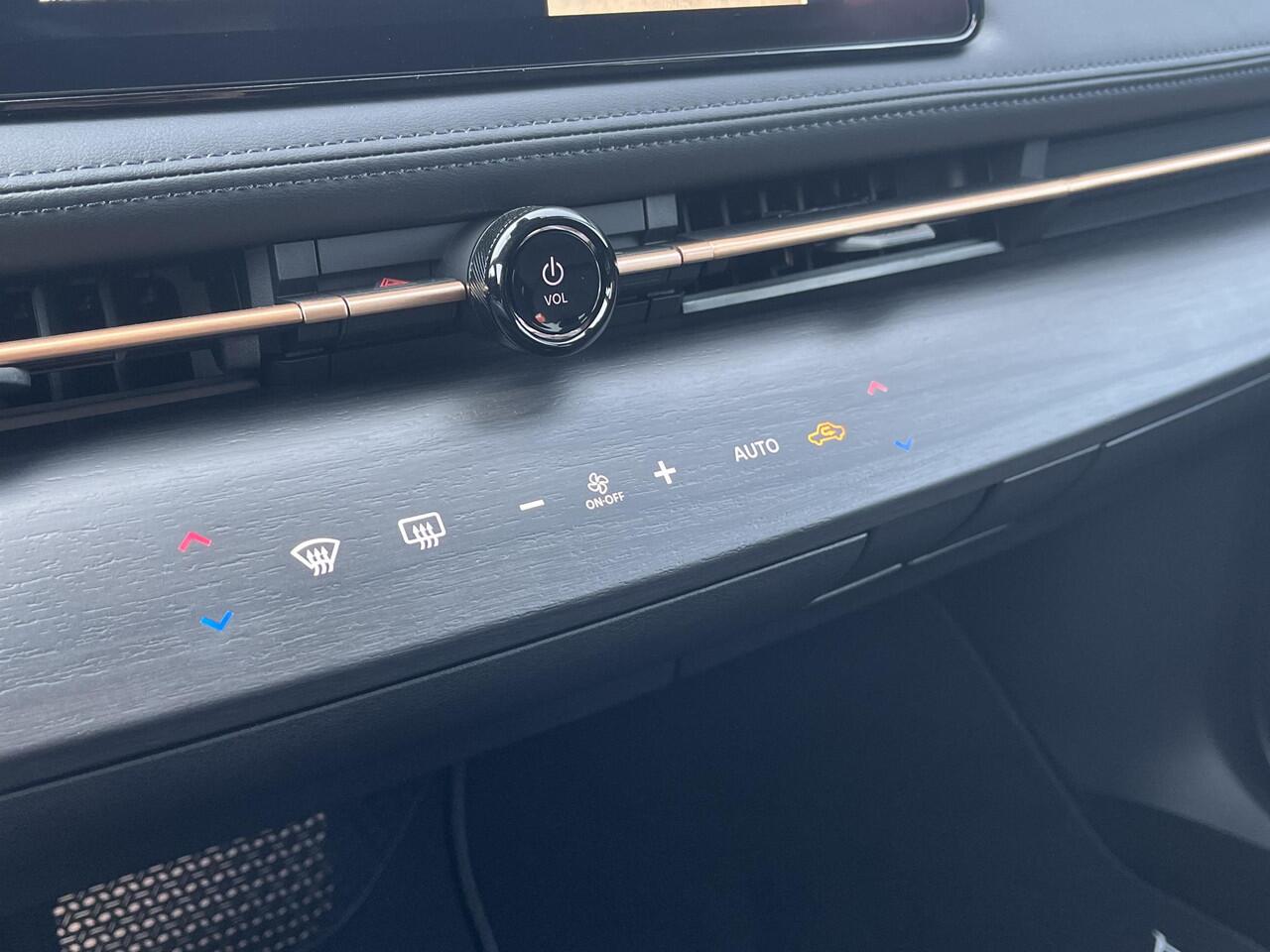 Nissan Ariya Advance 91 kWh Vision Tech pakket /¤ 3.000,- korting / Navigatie full map / Keyless Entry & Start / Adaptieve Cruise Control / Climate Control /