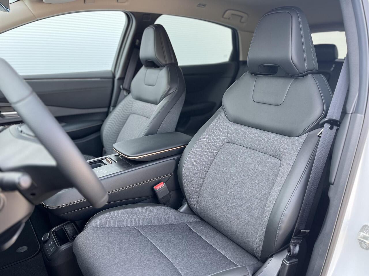 Nissan Ariya Advance 91 kWh Vision Tech pakket /¤ 3.000,- korting / Navigatie full map / Keyless Entry & Start / Adaptieve Cruise Control / Climate Control /