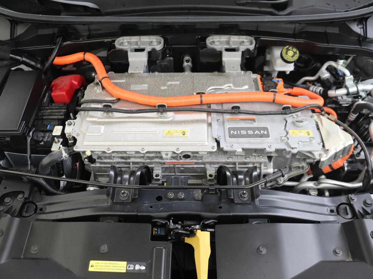 Nissan Ariya Evolve 91 kWh | Schuif-/Kanteldak | BOSE Audio | Head-Up Display | 20'' Inch Velgen | 360 Camera | Stoel- en Stuurverwarming | Apple CarPlay & Android Auto