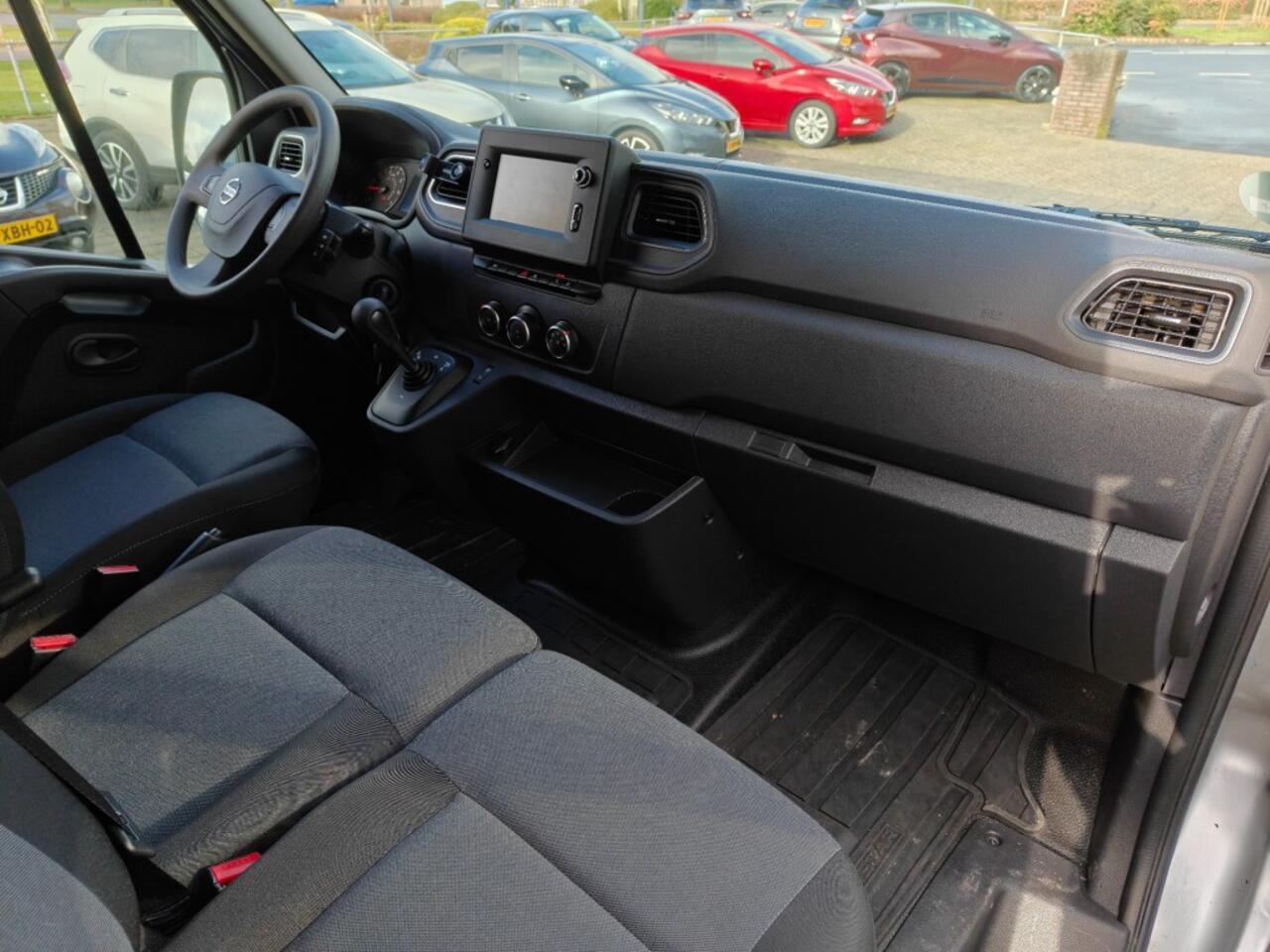 Nissan INTERSTAR 2.3 dCi L3H3 N-Connecta Automaat