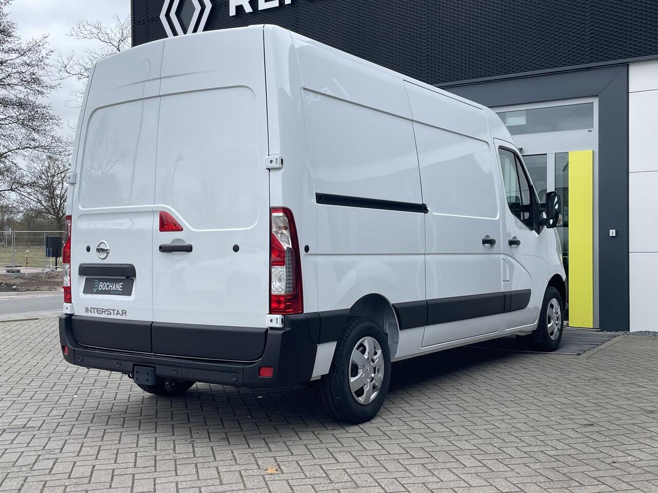 Nissan INTERSTAR 2.3 dCi L2H2 N-Connecta | Navigatie | Trekhaak | Camera